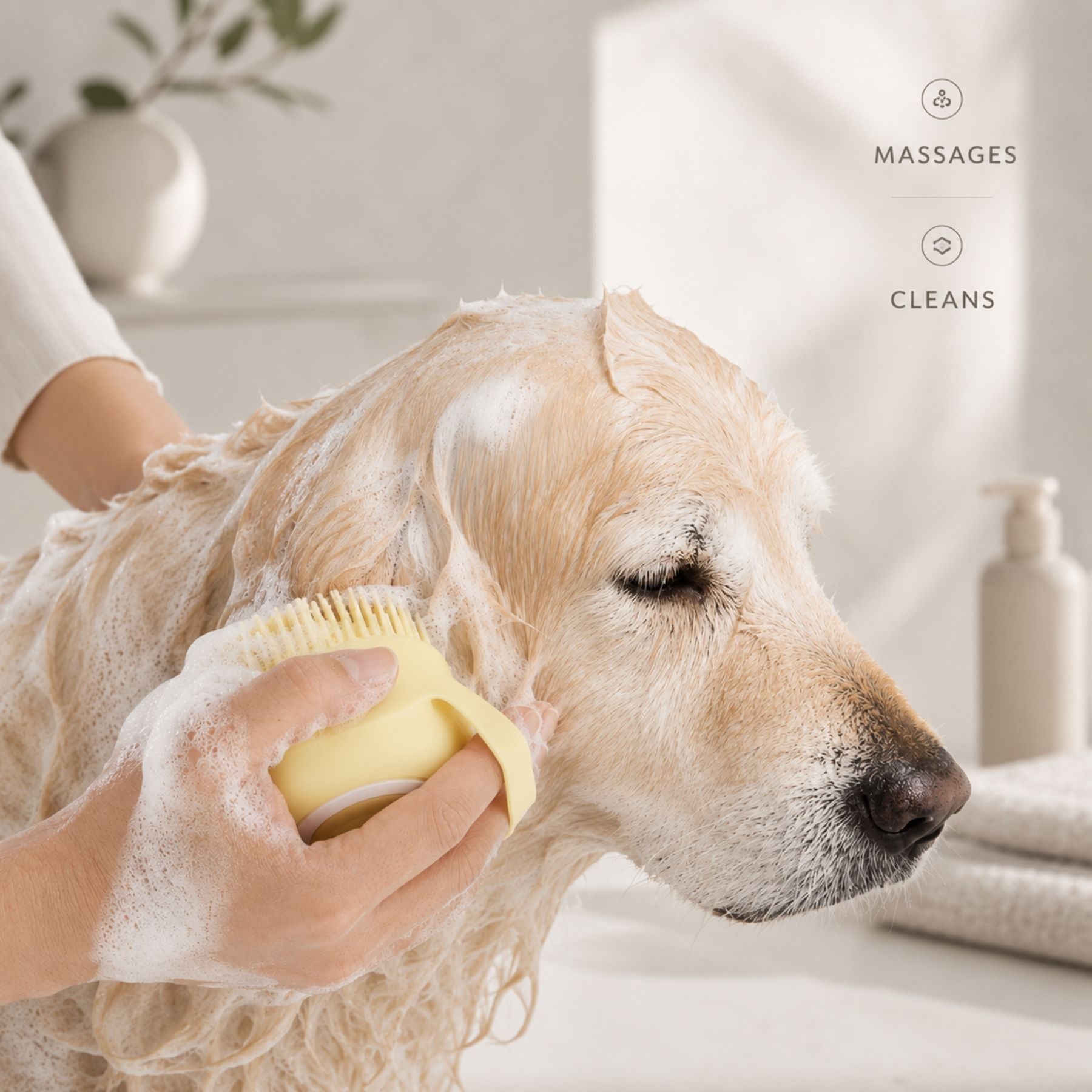 Silicone Pet Bath Massage Brush & Shampoo Dispenser for Dogs & Cats – 2-in-1 Grooming Tool for Bathing, Deep Cleaning & Skin Massage